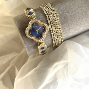 Relógio trevo azul royal.